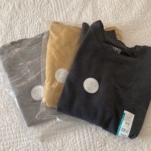 Lot of three crewneck sweatshirts - nwt